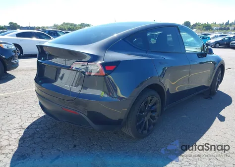 2024 Tesla Model Y Long Range Dual Motor All-Wheel Drive из США, поврежденный, VIN 7SAYGDEE5RF016223